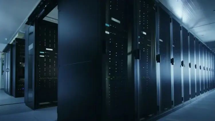 Green Shift : Revolutionizing Data Centers for a Sustainable Future